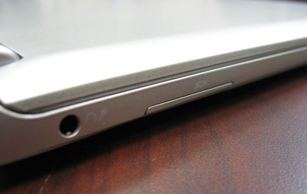 Chromebook SD card port